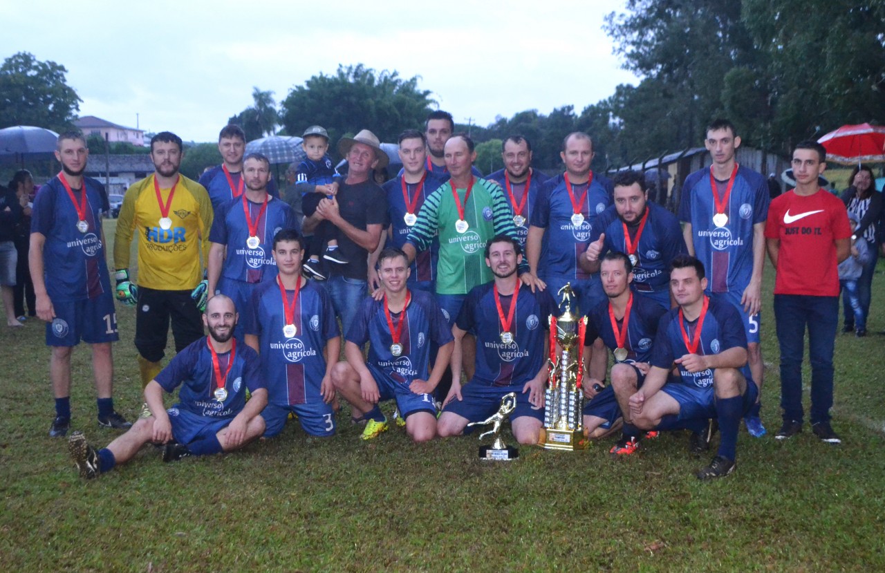 Associação Perondi é a campeã do 5º Campeonato de futebol entre comunidades de Charrua