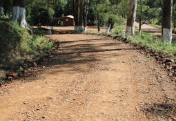 Secretaria Municipal de Obras e Viação de Charrua realiza melhorias nas estradas da Reserva Indígena do Ligeiro