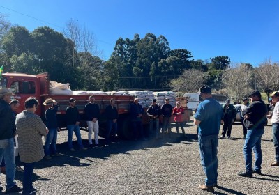 Prefeitura de Charrua realiza entrega de adubos para incentivar a produção local