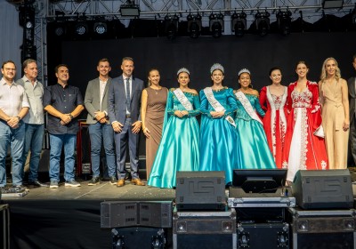 Baile marca coroação da nova corte de soberanas de Charrua