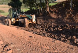 Secretaria de Obras e Viação de Charrua realiza melhorias efetivas no município