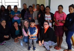 Projeto promove troca de experiências e produções artísticas manuais em Charrua