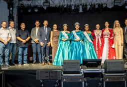 Baile marca coroação da nova corte de soberanas de Charrua