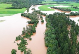 Defesa Civil monitora efeitos das chuvas em Charrua